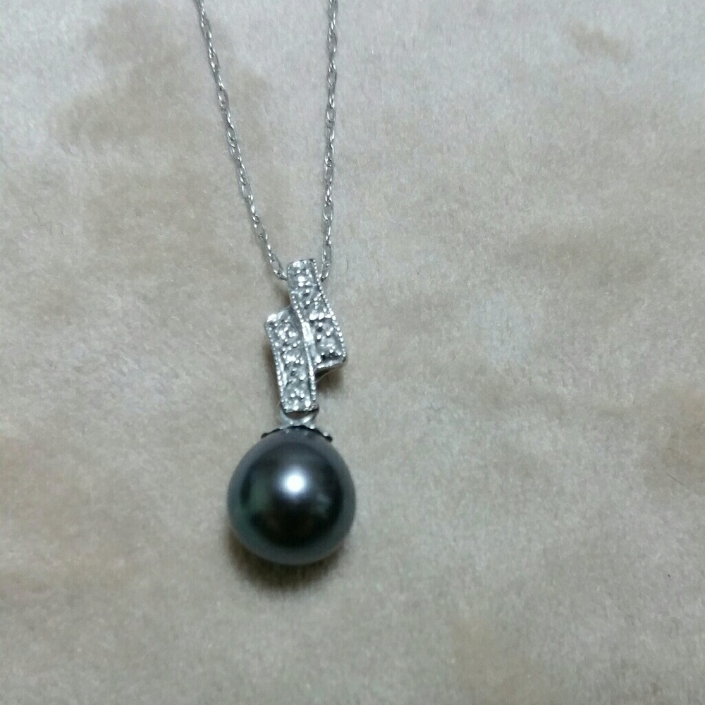 Necklace - Picture 2 of 6